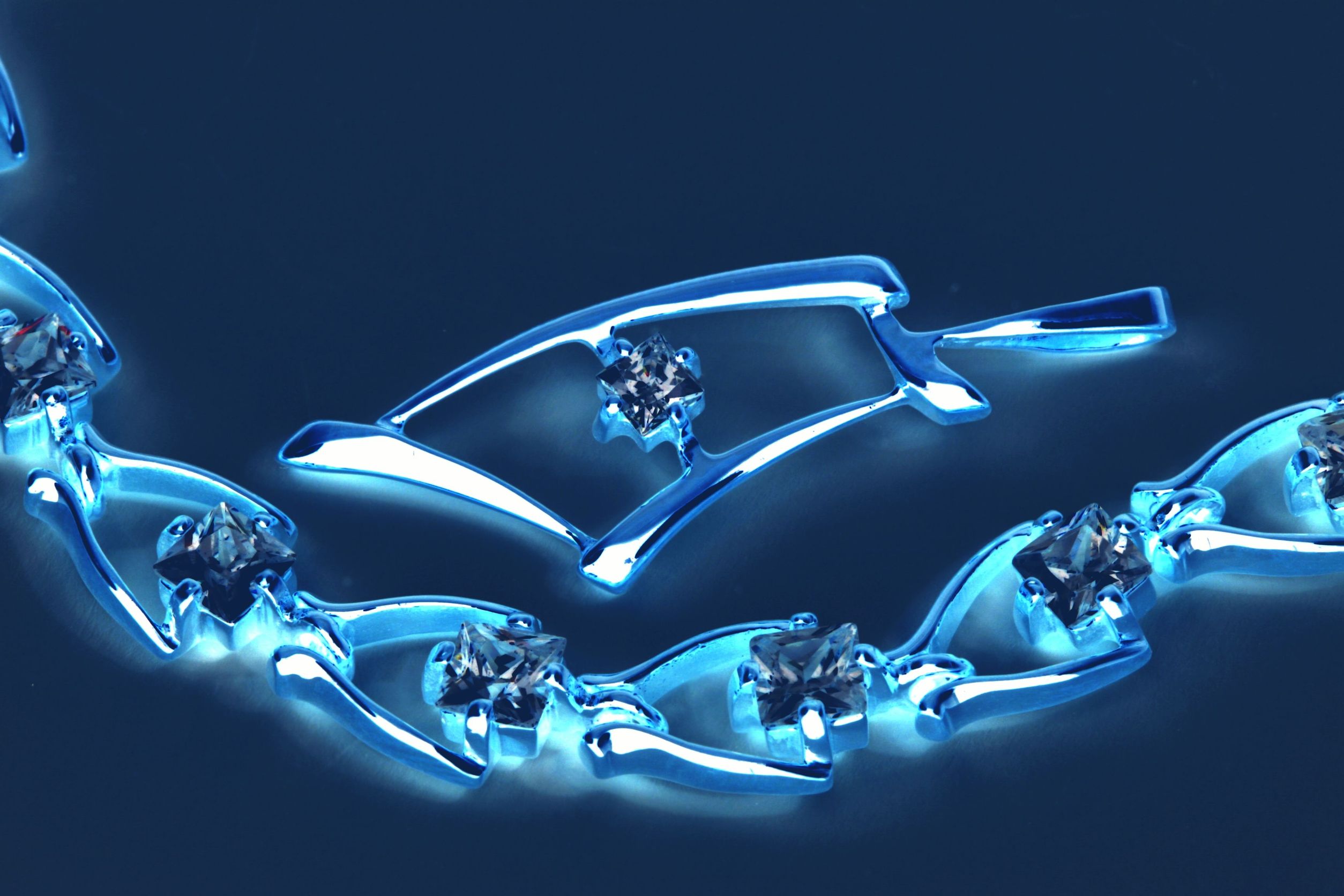 The Appeal of Platinum Chains in Queens, NY