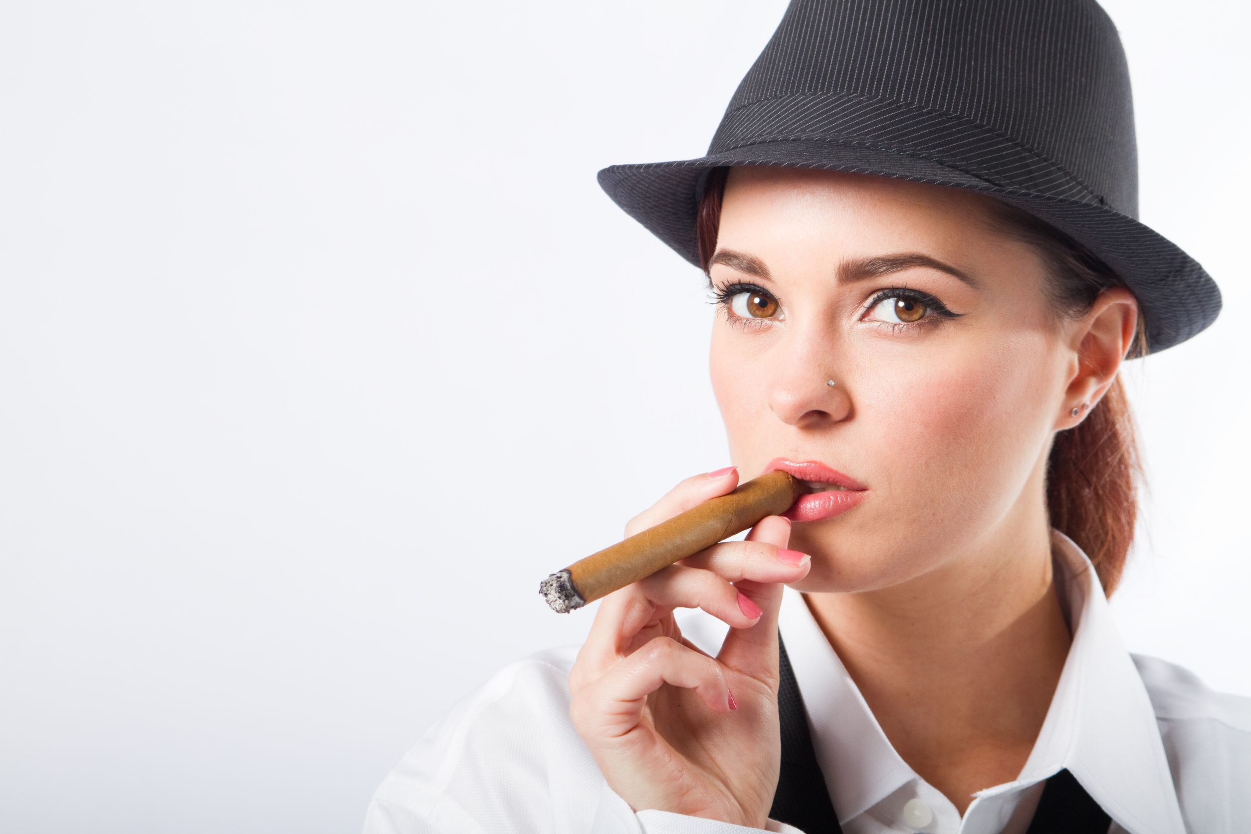 Find Comfort and Quality Service at a Private Cigar Lounge in Knoxville TN
