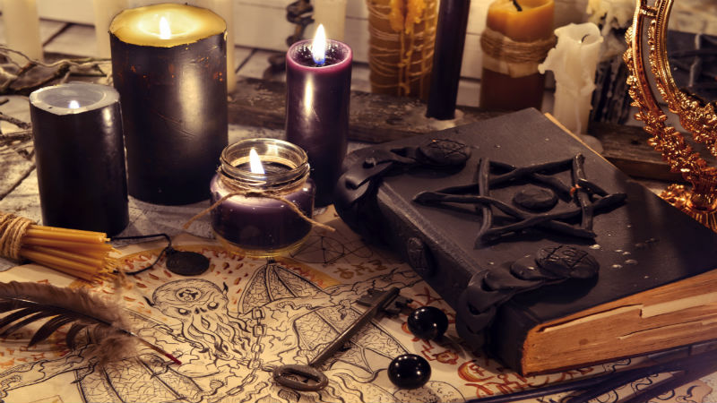 The Wonderful Sounds of a Burning WoodWick Fireside Candle
