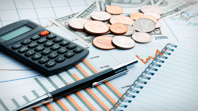 Five Advantages of Using a Tax Professional When Doing Your Income Taxes