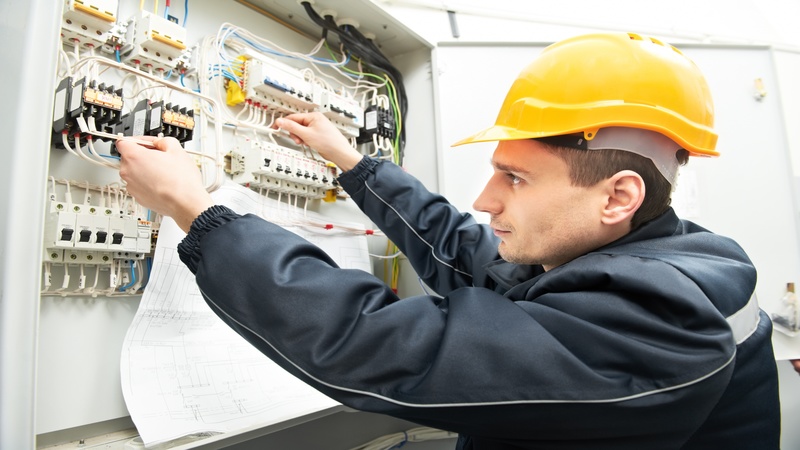 Professional Electrical Services in Toronto Require the Experts