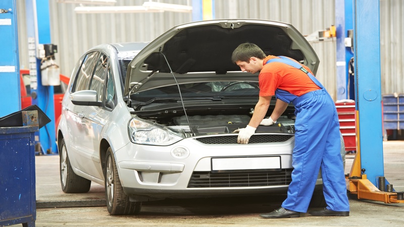 Getting Mobile Mobile Windshield Repair in Chicago
