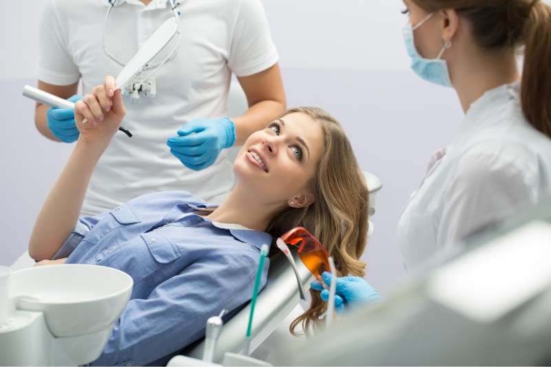 Tips And A Family Dentist In St. Clair Shores MI To Help Your Family’s Dental Health