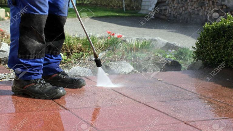 What Happens When Food and Grease Spill on Artificial Turf Near an Outdoor Kitchen?