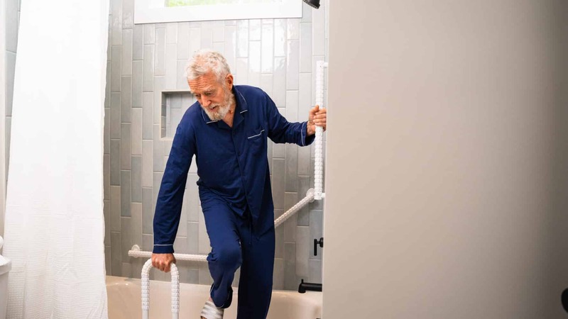 Improve Footing Confidence with Grab Bars for the Elderly