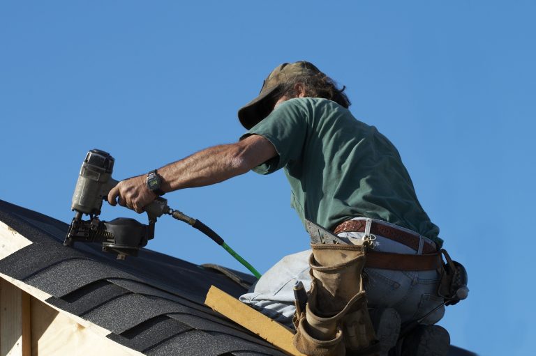 Why You Need a Skilled Roofer in Palm Beach Gardens, FL?