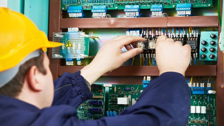 Fast solutions for electrical emergencies with an Emergency Electrician in Largo, FL, residents trust