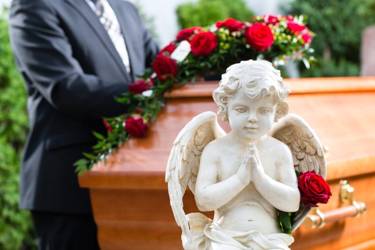 Honoring Loved Ones with a Grave Marker in Sioux City, IA Choosing the Right Tribute
