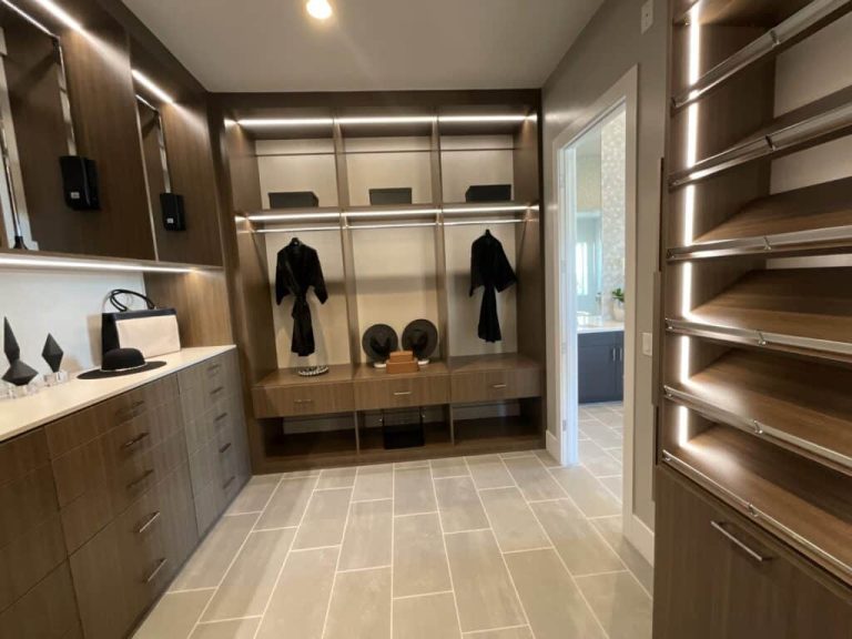 Transform Your Space with a Custom Walk In Closet in Henderson