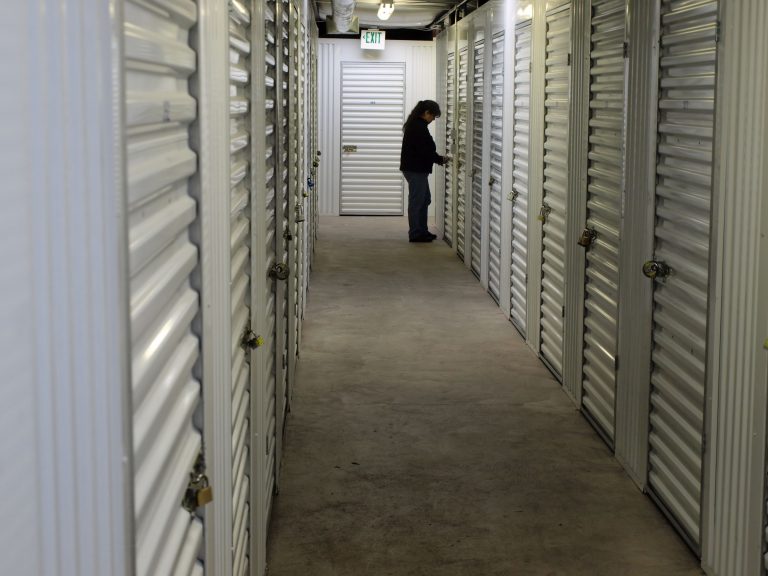 How Mini Storage Stockton CA Simplifies Home Organization for Busy Families