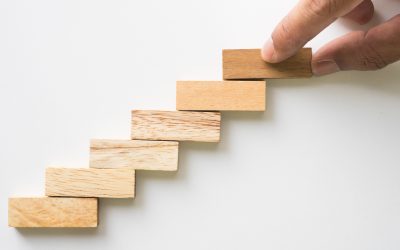 Why a Financial Services Industry Speaker Must Balance Compliance and Inspiration