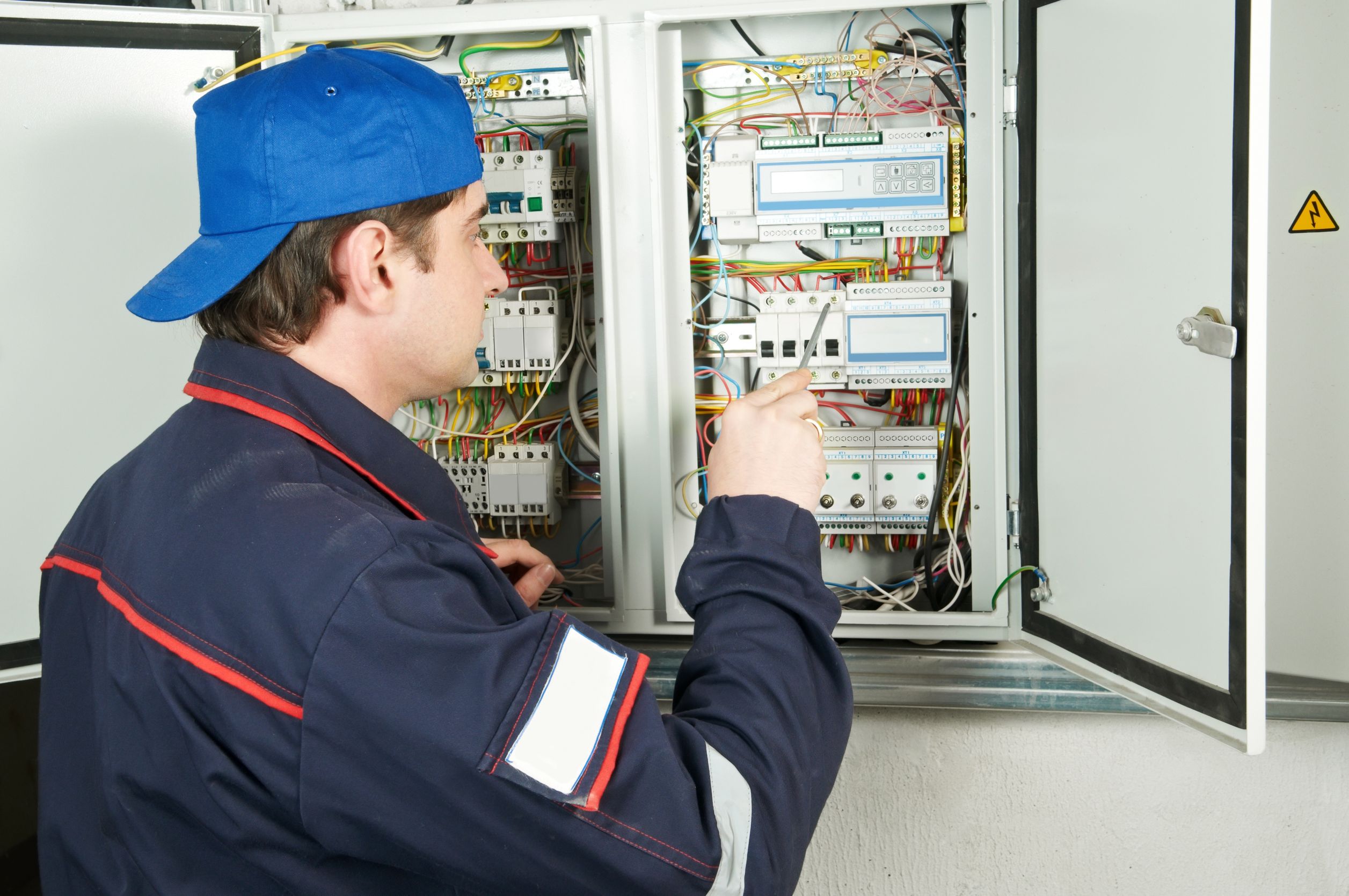Maximize Nighttime Safety Using Outdoor Lighting Installation in Tampa, FL for Homes